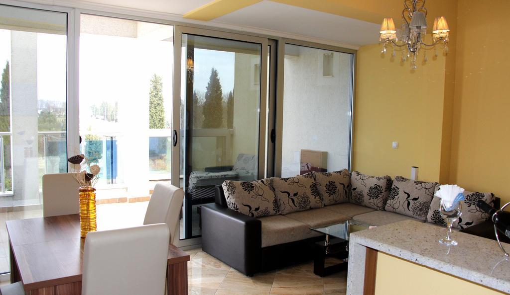 Crystal Apartments Ulcinj Extérieur photo